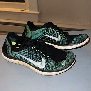 Nike Free Run Flyknits